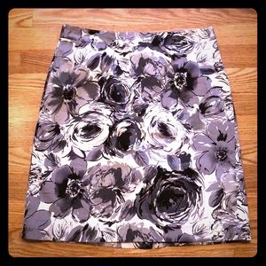 Pencil skirt abstract floral Vanheusen studio 8